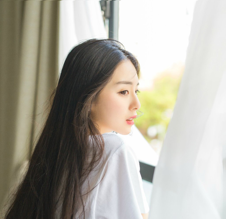 “唉~”